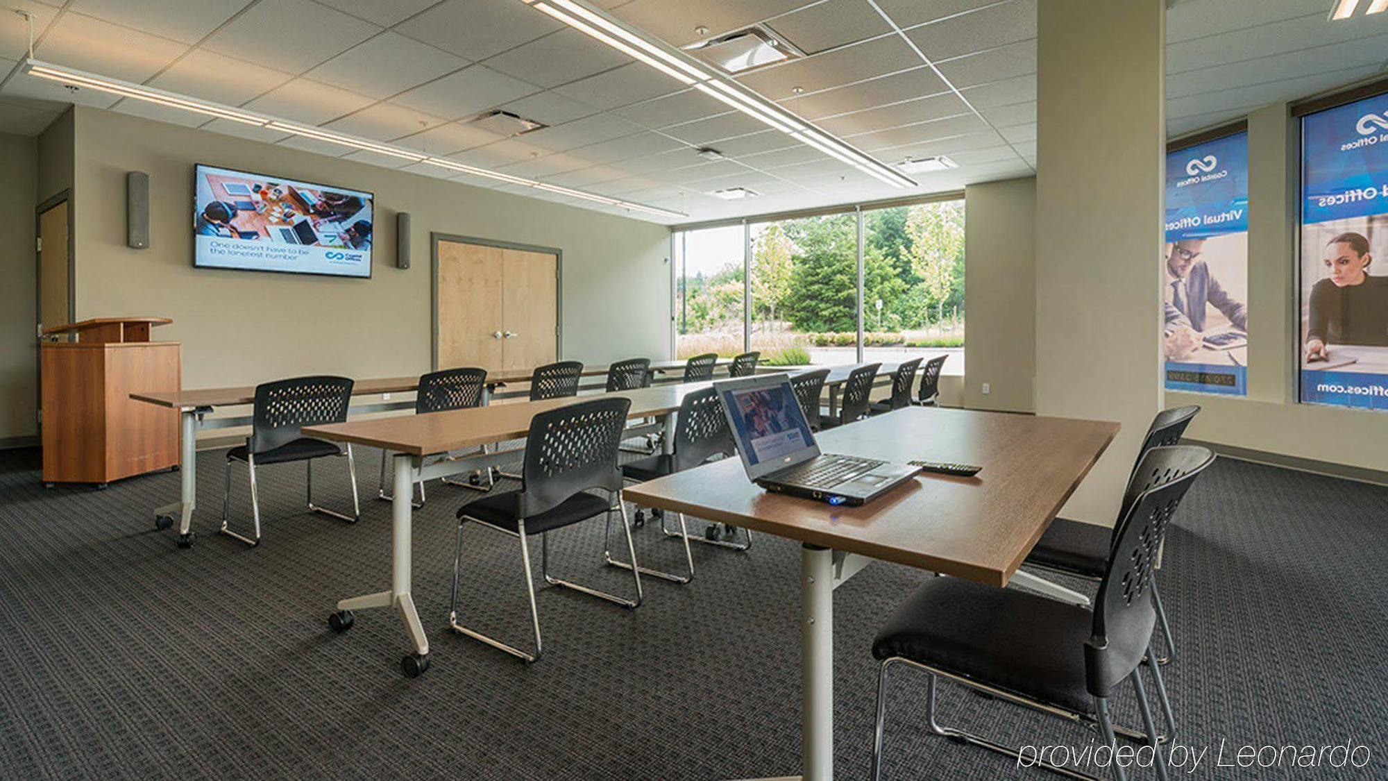 Holiday Inn Express & Suites Victoria-Colwood By Ihg Лангфорд Экстерьер фото